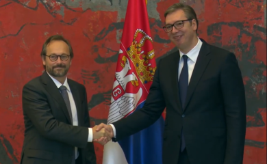 SRBIJA: Vučić se sastao sa šefom Delegacije EU