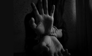 Pleme zarobilo grupu turista među kojima su djeca i trudnice