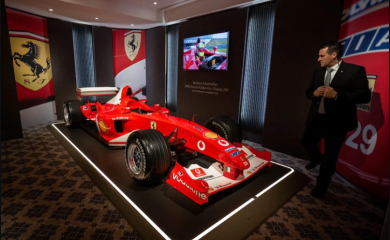 Pobjednički Šumaherov "ferari" iz 2003. na aukciji Sotbija