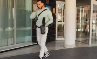 Brat Nemanje Gudelja doživio srčani zastoj na terenu, a ova ljepotica mu je velika podrška (FOTO)