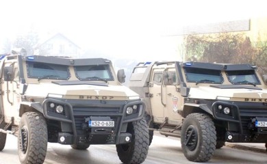 “Despoti” stigli u Istočno Sarajevo, Zelene beretke najavljuju barikade