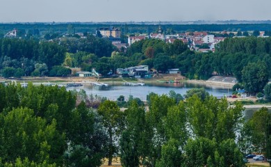 Brod udario u most na Dunavu, zatvoren granični prelaz između Srbije i Hrvatske