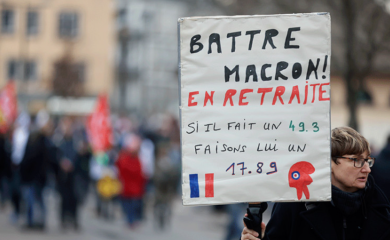 Premijerka Francuske ponudila ublažavanje najavljene reforme penzionog sistema