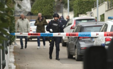 Uhapšen osumnjičeni za bacanje bombe na kuću Zdravka Čolića