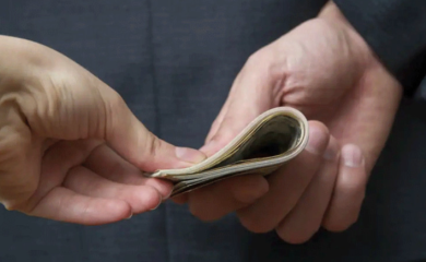 Izrael usvojio nacrt zakona koji omogućuje javnim službenicima da prime donacije