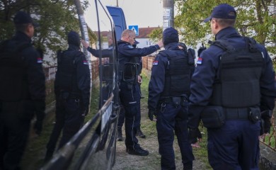 Nakon višečasovne drame: Uhapšen masovni ubica iz Mladenovca