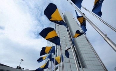 Danas Dan žalosti u cijeloj BiH, znak solidarnosti sa porodicama ubijenih u pucnjavi