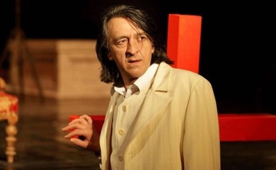 Preminuo glumac Haris Burina