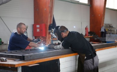 Pale cijene i narudžbe sirovine u metalskom sektoru