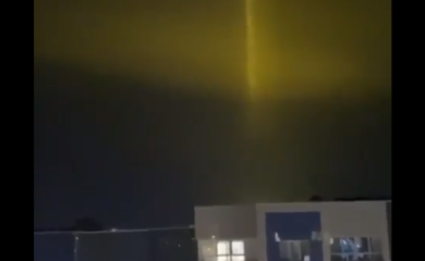 RUSIJA: Neobična svjetlost iznad Moskve, Belgoroda i Mumanska