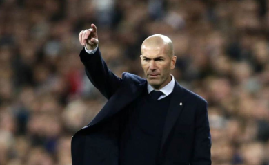 Zidan na klupi Francuske