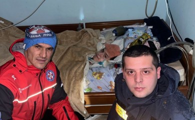 Heroji satima išli kroz smetove da bi spasili Vuka