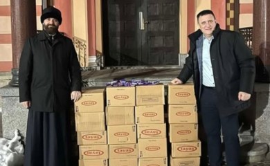 Đajić donirao 200 kg bombona za sve crkve na području Banjaluke