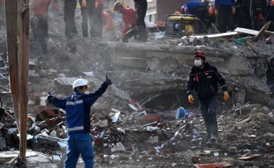 Povrijeđeno oko 2.000 ljudi: Zvanični broj mrtvih širom Turske i Sirije veći od 300 VIDEO/FOTO