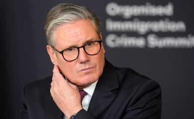 Starmer pod pritiskom: Polovina Britanaca traži ostavku premijera zbog afere Mandelson–Epstin