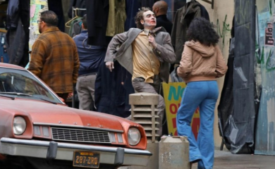 Hoakin Finiks u centru pažnje: Objavljeni prvi kadrovi sa snimanja nastavka “Džokera” (VIDEO)