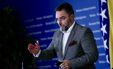 Košarac: Podrška Dodikovoj inicijativi o prekidu odnosa sa Iranom, to je pitanje bezbjednosti