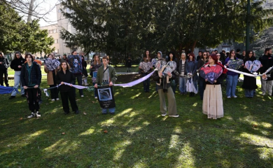 Mladi ispred Vlade KS poslali poruke vlastima: "Misle da mogu upravljati našom sudbinom"