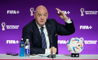 Infantino osudio incidente navijača na utakmici između Fejenorda i Ajaksa
