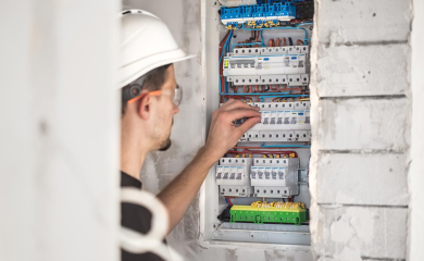 Radnik Elektrodistribucije iz bijesa isključio struju cijelom naselju