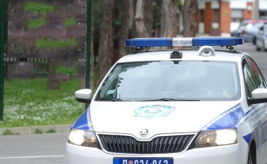 Uhapšen maloljetnik u Nišu, navodno prijetio ubistvom 30 ljudi