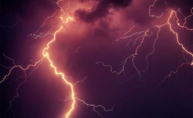 Nevrijeme na području Zagreba: Za pola sata zabilježeno više od 40 munja