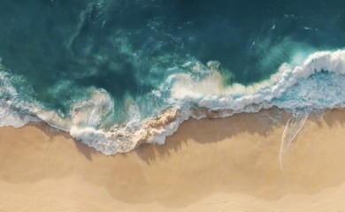 Zagađena dalmatinska plaža: Izbijaju fekalije, djeca dobila kožnu bolest (VIDEO)