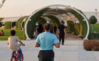 Naučnici pokazali kako će izgledati ljudi od 3000.godine – prizor je zastrašujući