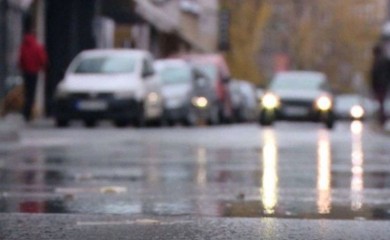 Oprez zbog klizavih kolovoza i magle