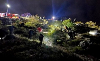 Sletjeli automobilom s puta u veliku provaliju