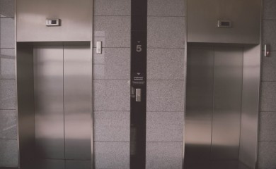 U nekim zgradama uveli naplatu vožnje liftom