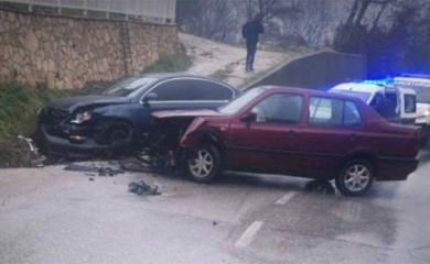 Saobraćajna nezgoda kod Zenice: Povrede zadobile dvije osobe