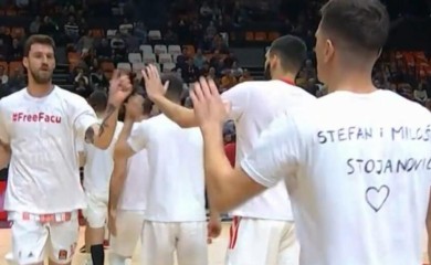 Nedović u Valensiji nosio majicu sa imenima ranjenih dječaka Stefana i Miloša