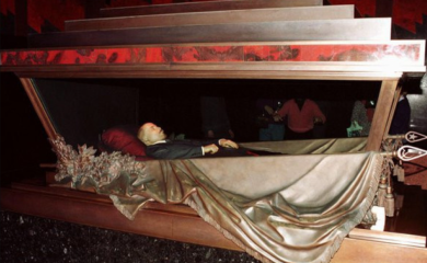 Pijani mušakarac pokušao da ukrade Lenjinovo tijelo iz mauzoleja