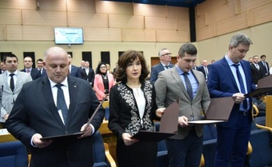Posebna sjednica Narodne skupštine Srpske, više poslanika položilo zakletvu