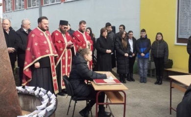 Služen pomen u OŠ “Đura Jakšić”: Obilježena 81 godina od stradanja 52 učenika u banjalučkom naselju Šargovac