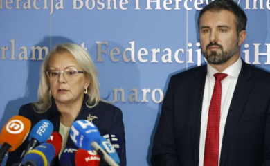 Novi predsjednik FBiH: Bradara preuzela dužnost od Čavare