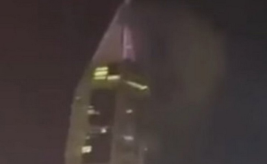 Stravičan snimak napada na jednu od najvećih atrakcija Dubaija: Dron se zabio u zgradu