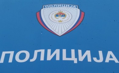 Pijan automobilom sletio sa puta