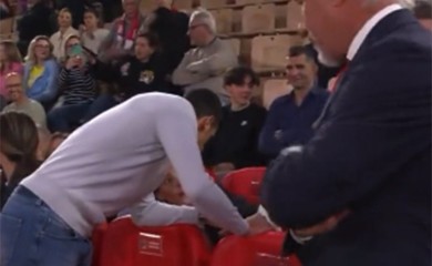 Đoković gleda Partizan iz prvog reda (VIDEO)
