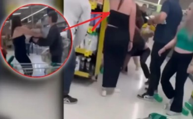 Uznemirujuće masovno pesničenje žena! Majka ostavila bebu kako bi se tukla (VIDEO)
