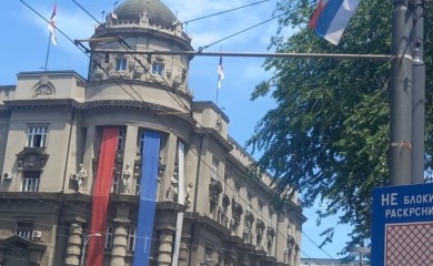 Beograd ukrašen zastavama Srpske i Srbije