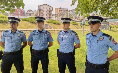Drina nosila ženu 800 metara, policajci je spasili od utapanja