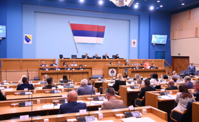 Narodna skupština RS podržala veto Cvijanovićeve, odluka Predsjedništva BiH ništavna