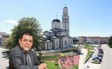 SIMIĆ: Derventa - mali grad sa 33 strane kompanije