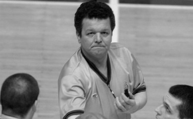 Preminuo legendarni košarkaški sudija