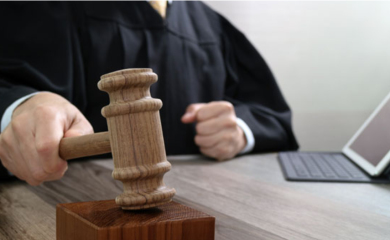 Doživotni zatvor muškacu za ubistvo žene i ranjavanje njenog momka