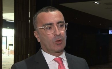 "Preko 90 odsto zaposlenih u upravi preko štele" Blagovčanin: Partije javnim nabavkama zarobljavaju ljude