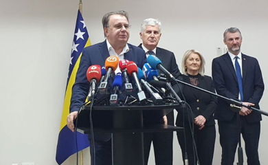 Nikšić blokirao fiskalni okvir: Krišto upozorava - budžet, plate i opšti izbori u BiH su ugroženi