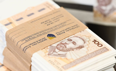 Minić direktorima javnih preduzeća povećao plate za 500 KM